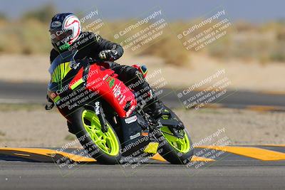 media/Oct-08-2022-SoCal Trackdays (Sat) [[1fc3beec89]]/Turn 16 (125pm)/